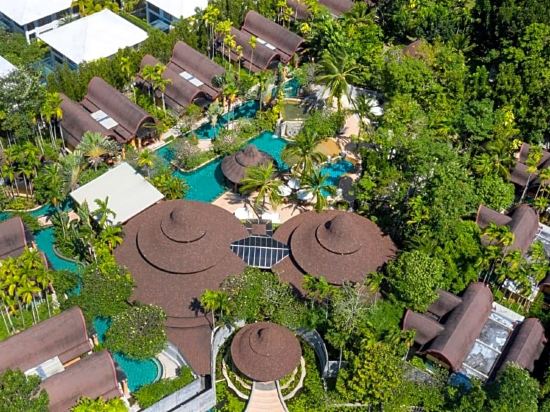 Фото The Village Resort & SPA