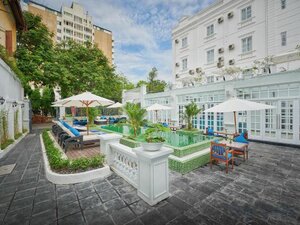 Гостиница Manoir Des Arts Hotel