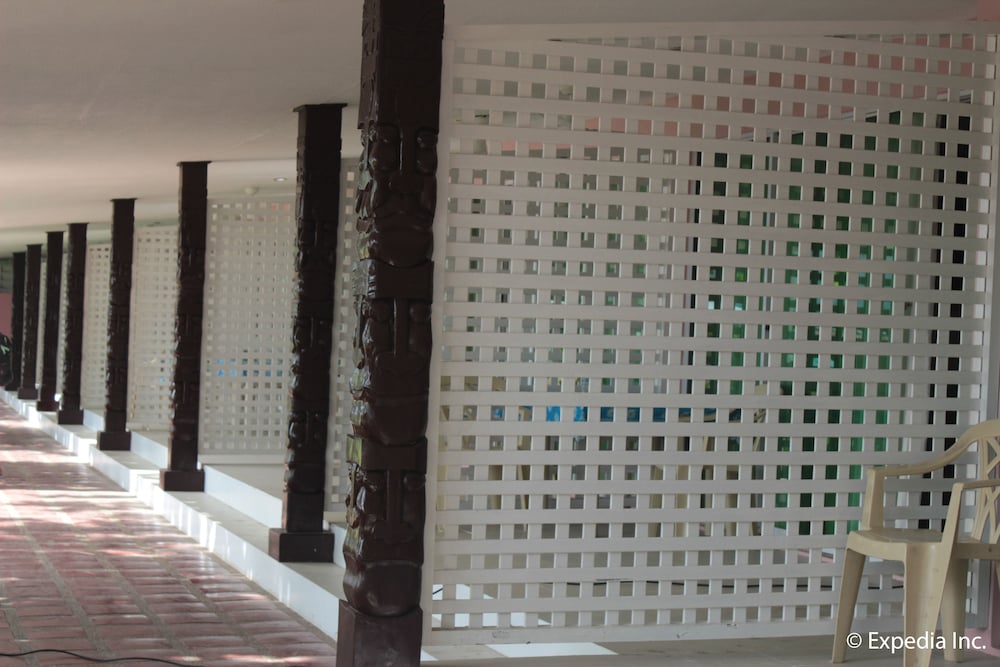 Фото Wild Orchid Beach Resort