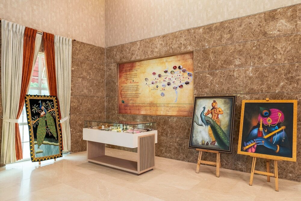 Фото Nidhivan Sarovar Portico Vrindavan