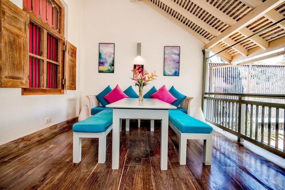 Фото Small House Boutique Guest House