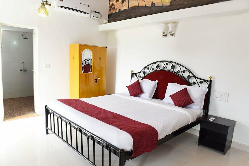 Hotel The Verda Express, Goa, photo