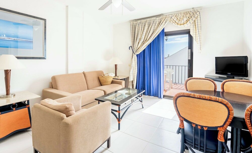 Фото Apartamentos Beverly Hills Heights - Excel Hotels & Resorts