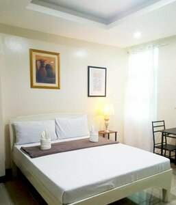 Гостиница B&j Guesthouse and Functions Inc