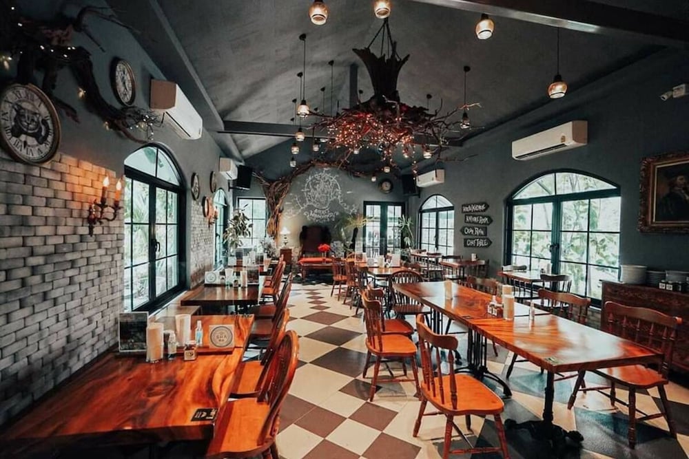 Фото Bangkok Oasis Hotel