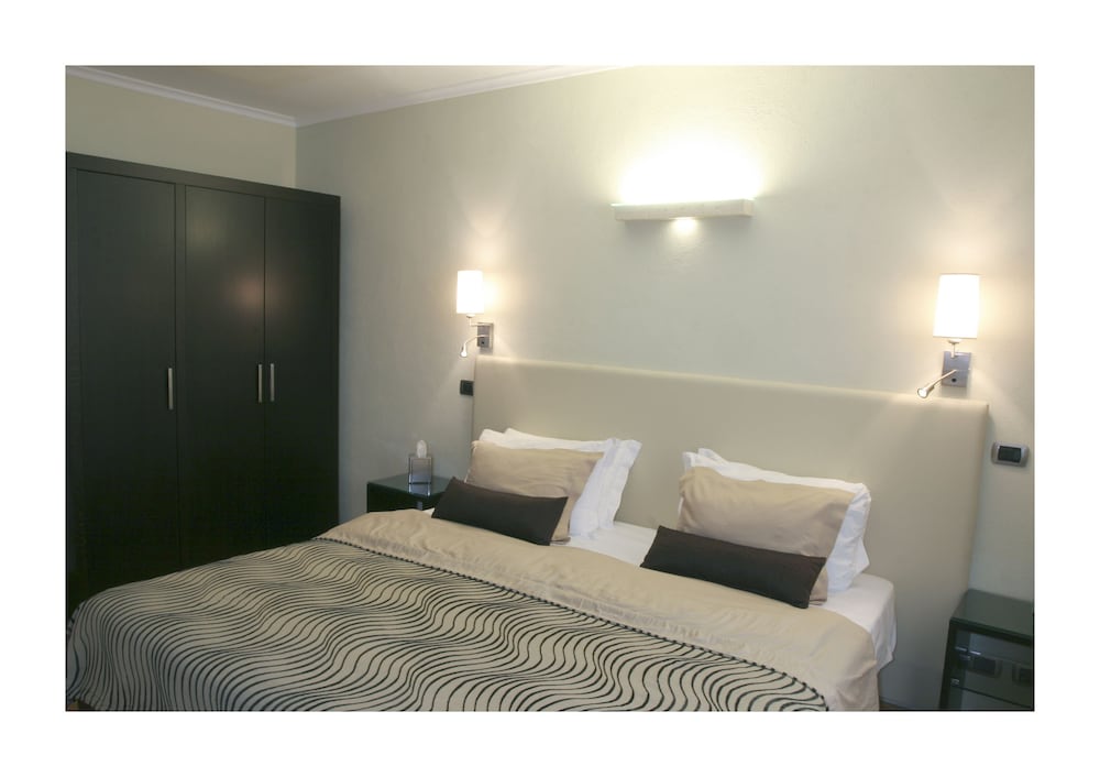 Фото Daphne Luxury Suites