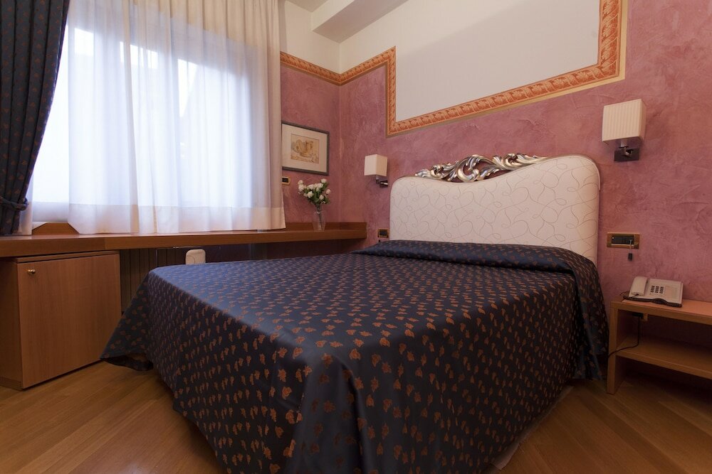 Фото Hotel Europa