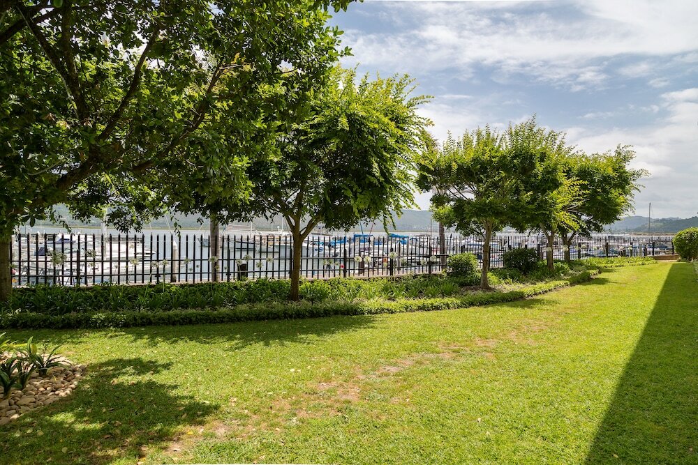 Фото Protea Hotel by Marriott Knysna Quays