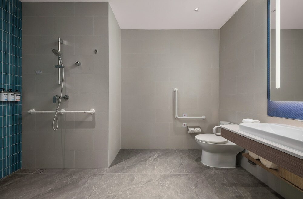 Фото Holiday Inn Express Shenzhen Futian Center