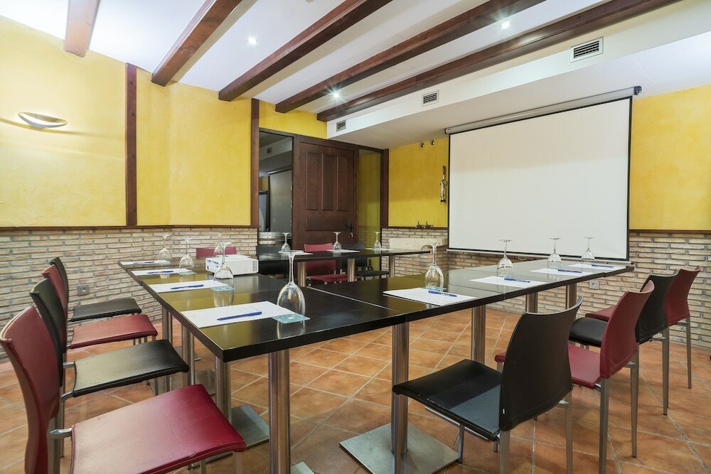 Фото F&g Logroño Hotel