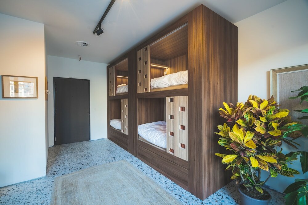 Фото Yust Antwerp