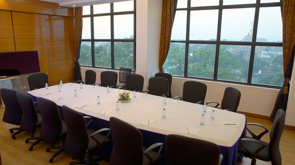 Фото Gemini Continental Lucknow