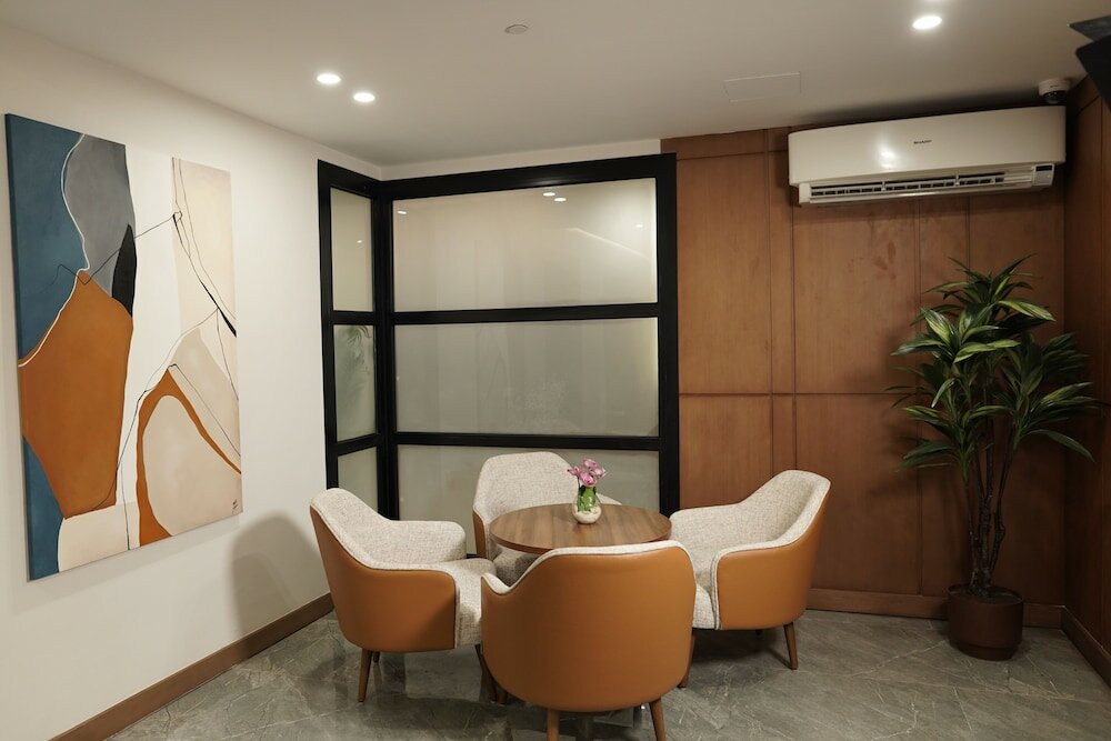 Фото Отель The Grand Plaza