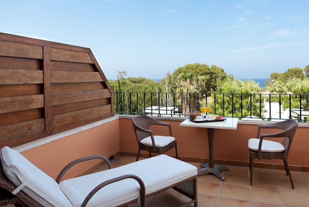 Фото Hotel Les Rotes