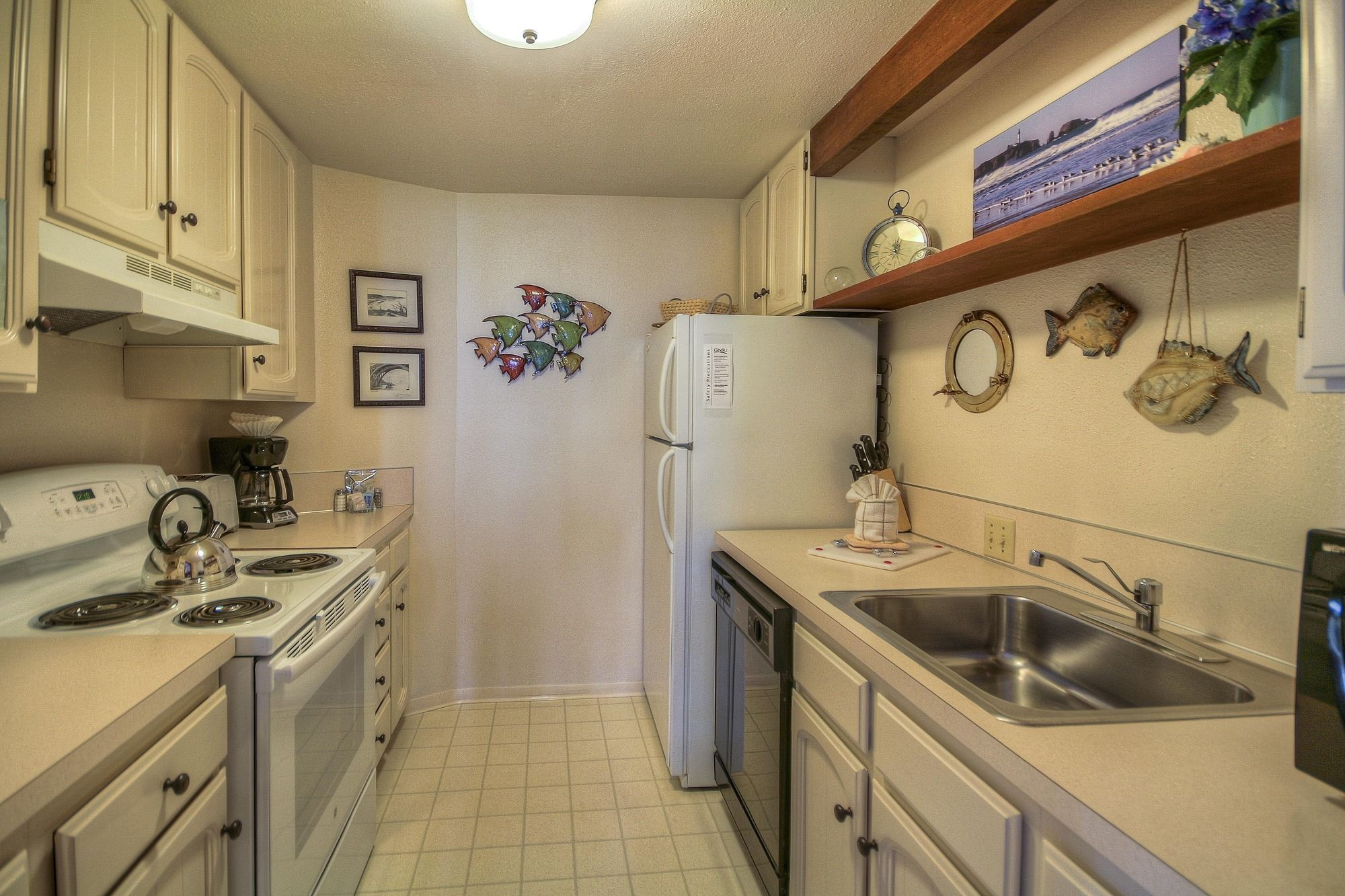 Фото Little Creek Cove Beachfront Resort