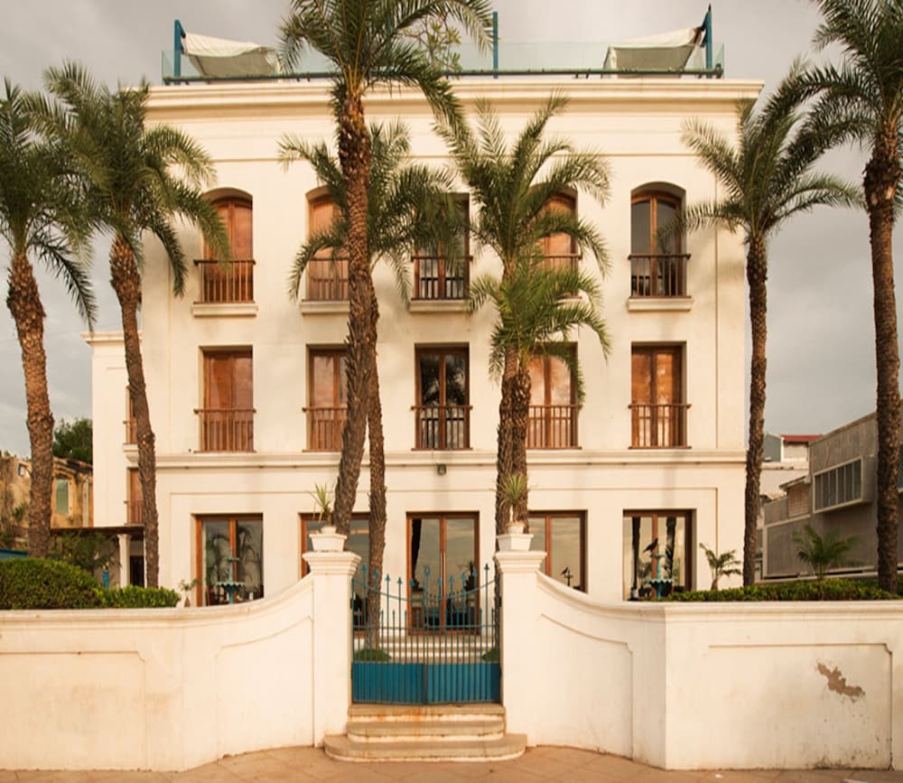 Фото отеля 2