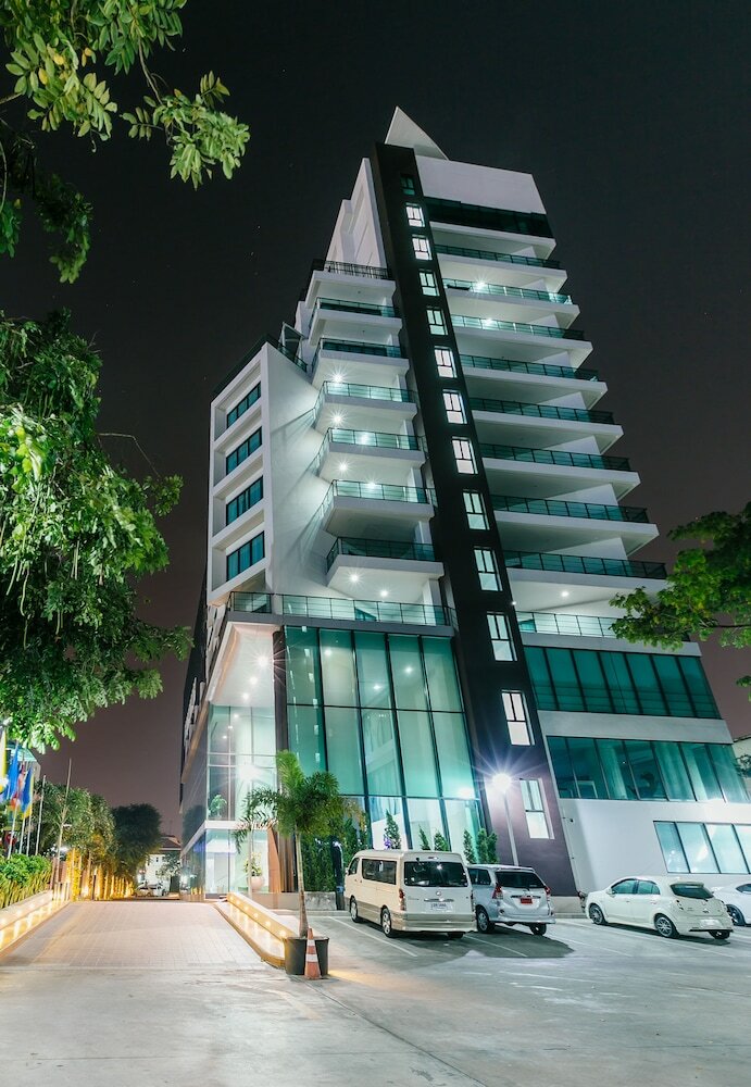 Фото Pattaya Discovery Beach Hotel