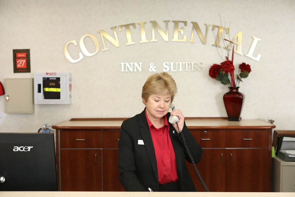 Фото Continental Inn & Suites