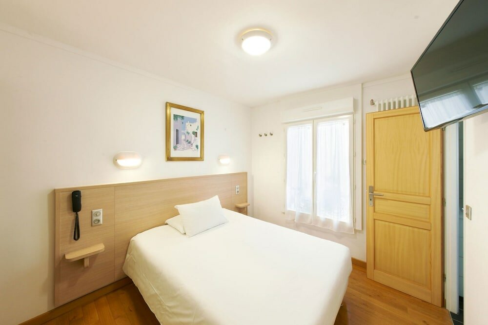 Фото Hotel Darcet Paris