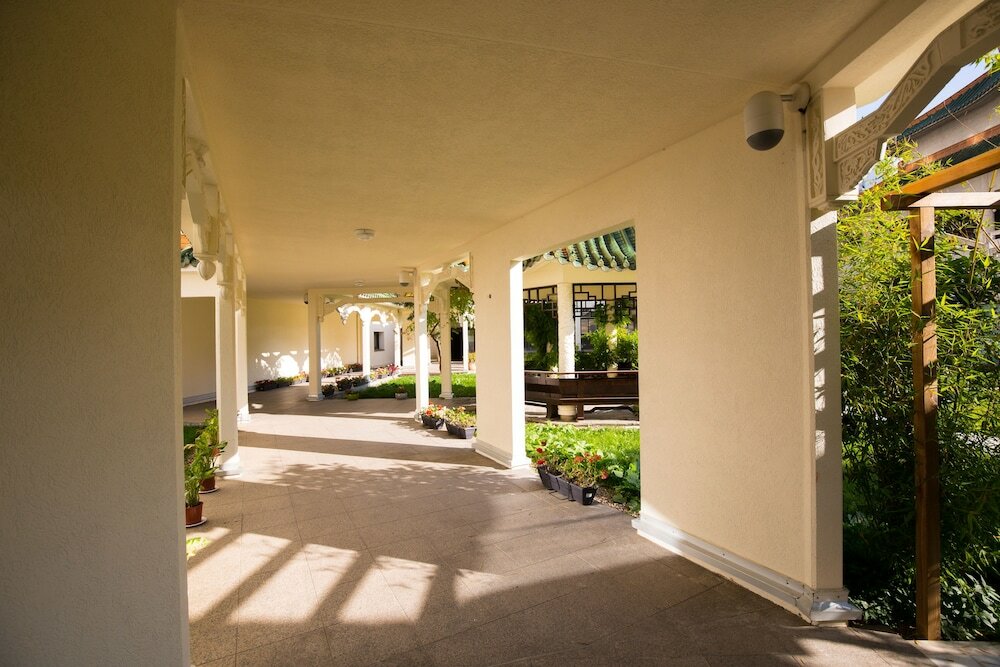 Фото Huatian Chinagora Hotel