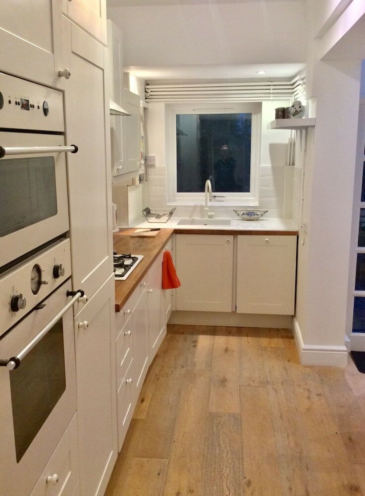 Фото The Old Bookbinders Retreat