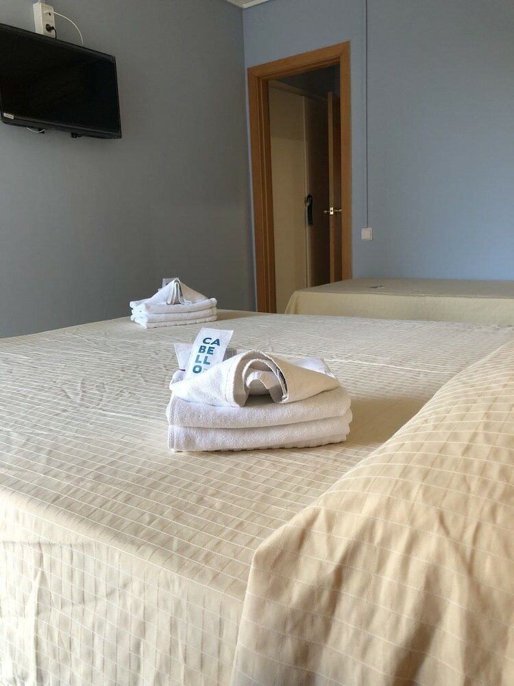 Фото Hotel Sant Jordi