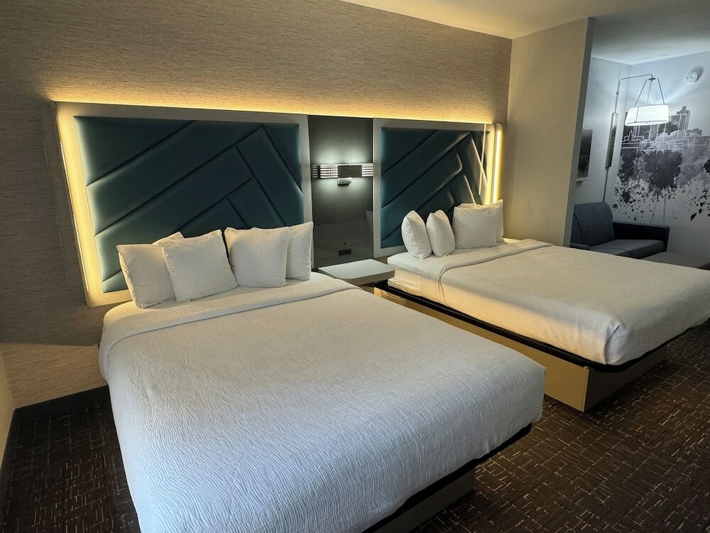 Фото Brentwood Suites