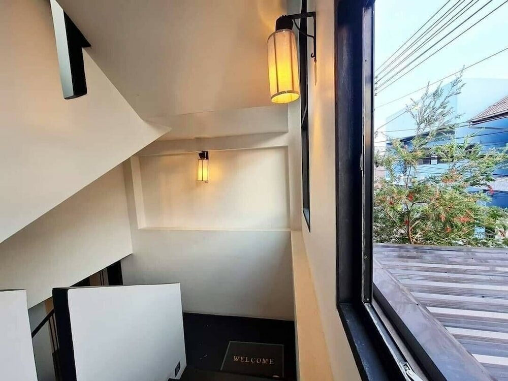 Фото Trat 101 Waterfront Hotel