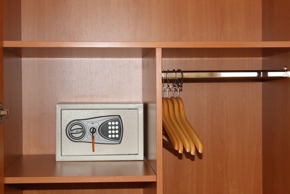 Фото Elbbrücken Hotel