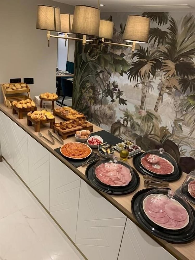 Фото Oxford Hotel Earl's Court