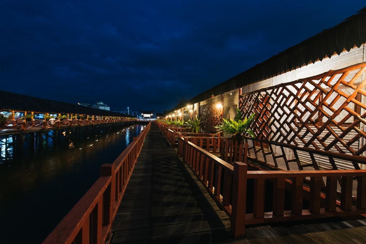 Фото Dragon Inn Floating Resort