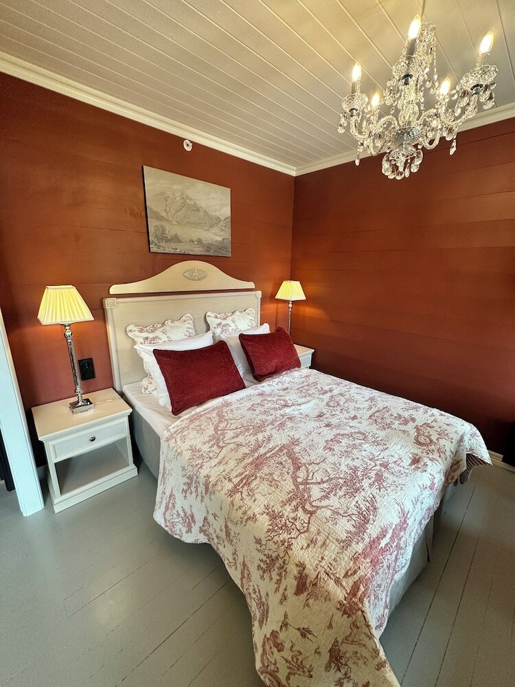 Фото Hofslund Fjord Hotel