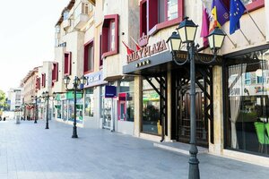 Гостиница Daily Plaza Hotel