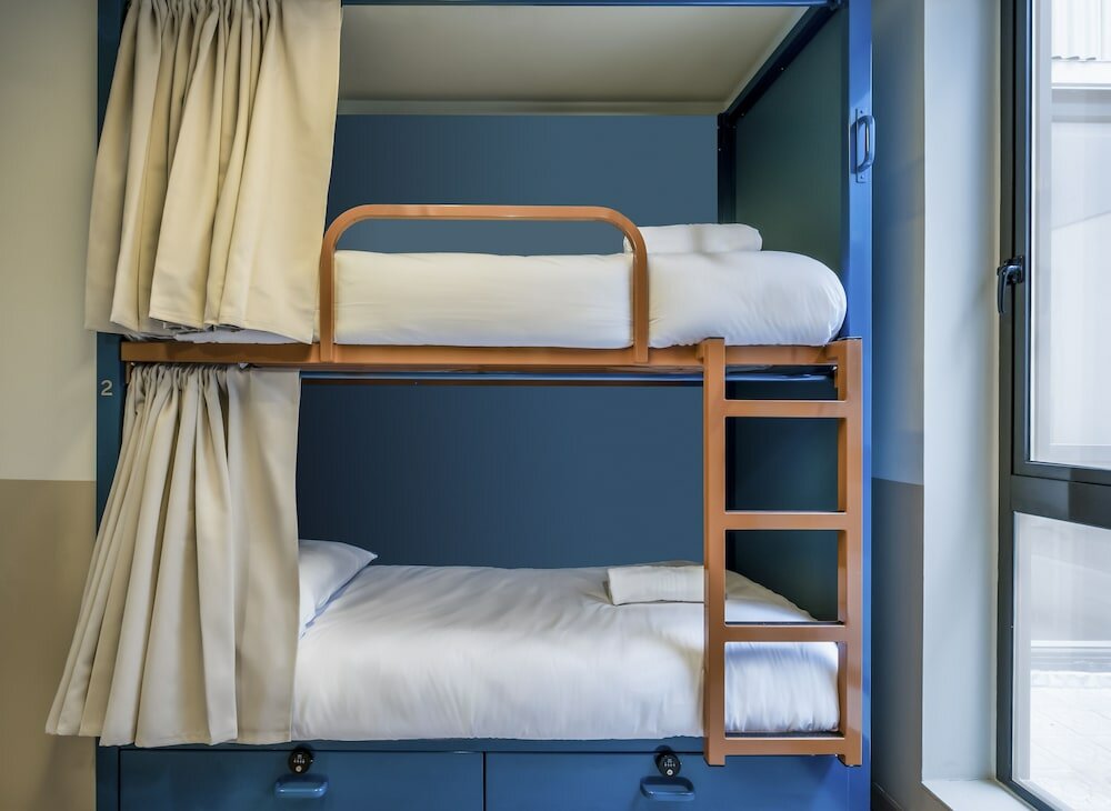 Фото Latroupe Poblenou Beach