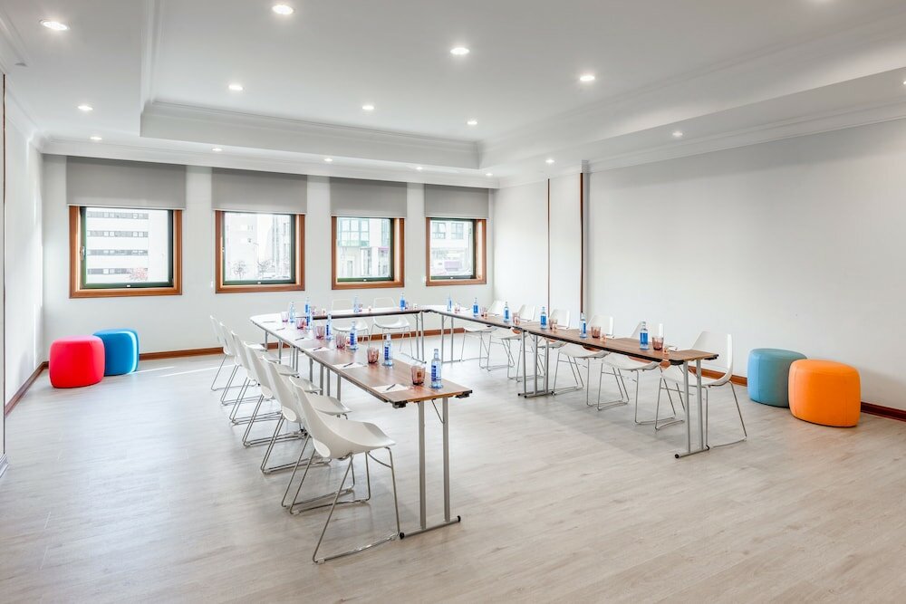 Фото Hotel Santiago Plaza Affiliated by Meliá