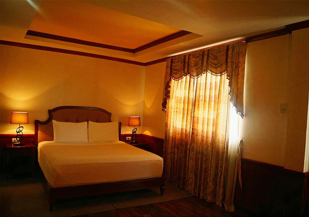 Фото Dulcinea Hotel and Suites