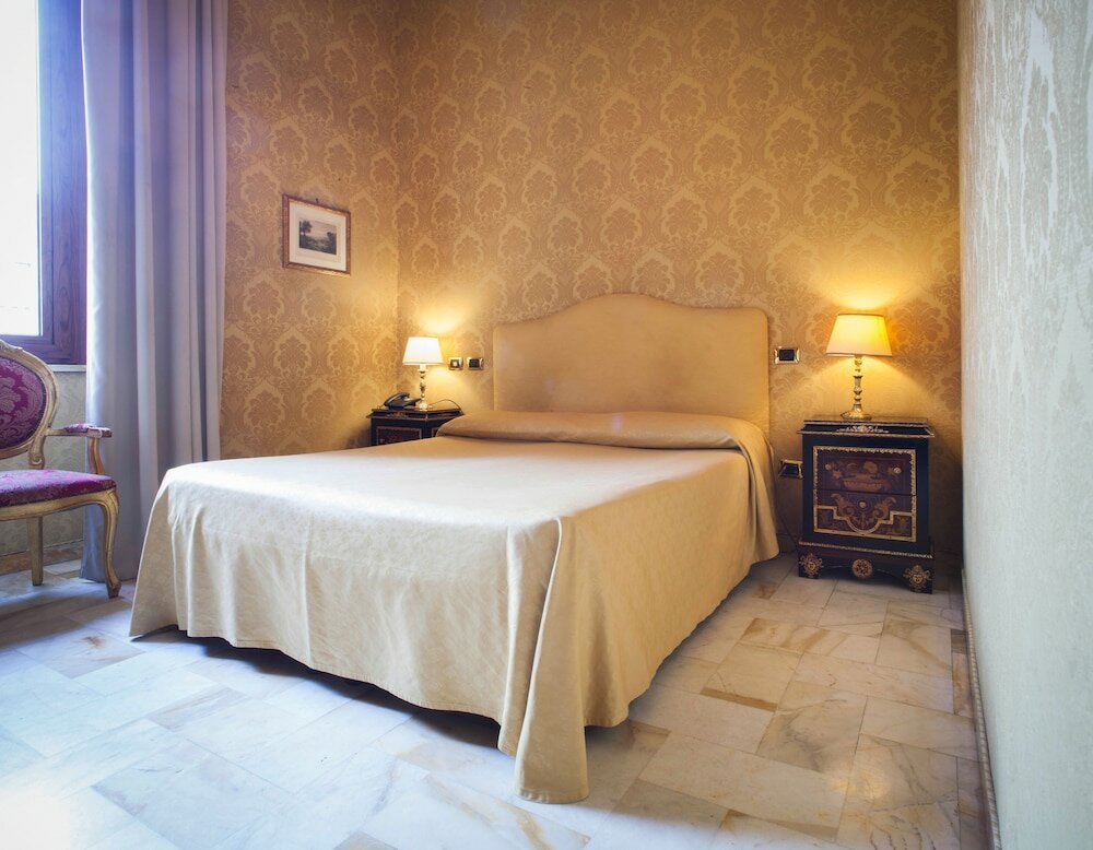 Фото Des Epoques