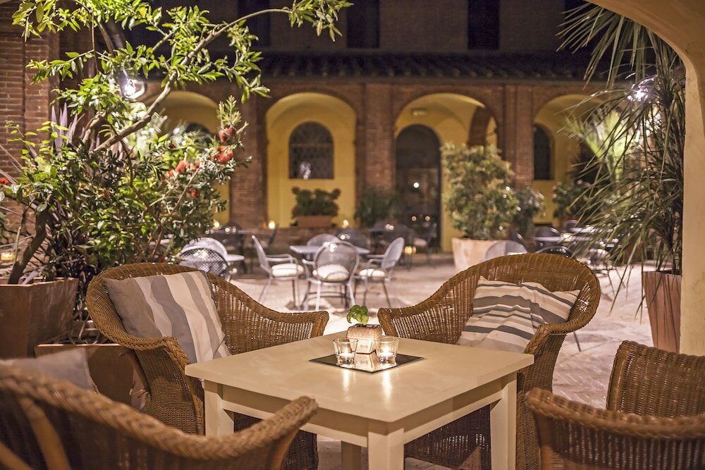 Фото Il Chiostro del Carmine