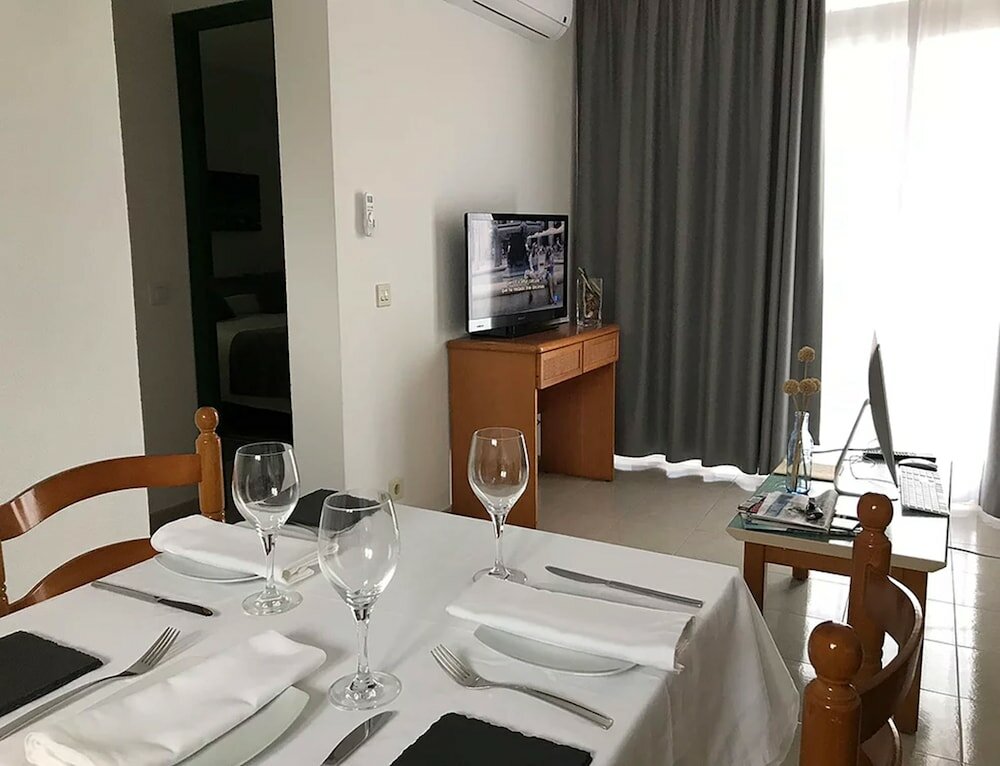 Фото ApartHotel Voramar