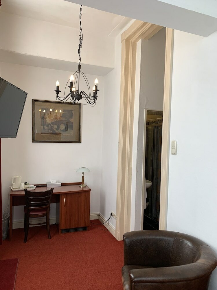 Фото Hotel Parklane