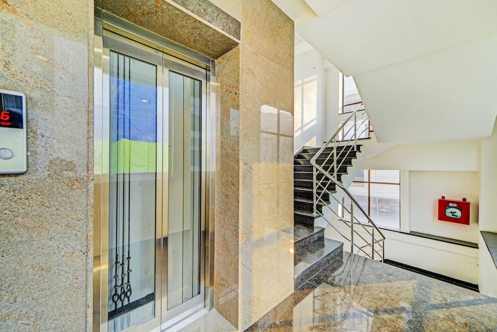 Фото Veeraj Suites