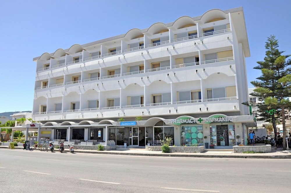 Фото Zephyros Hotel
