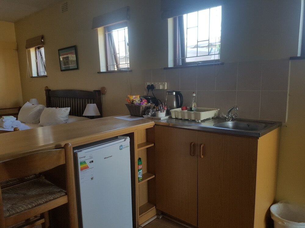 Фото Melkbosch Guesthouse