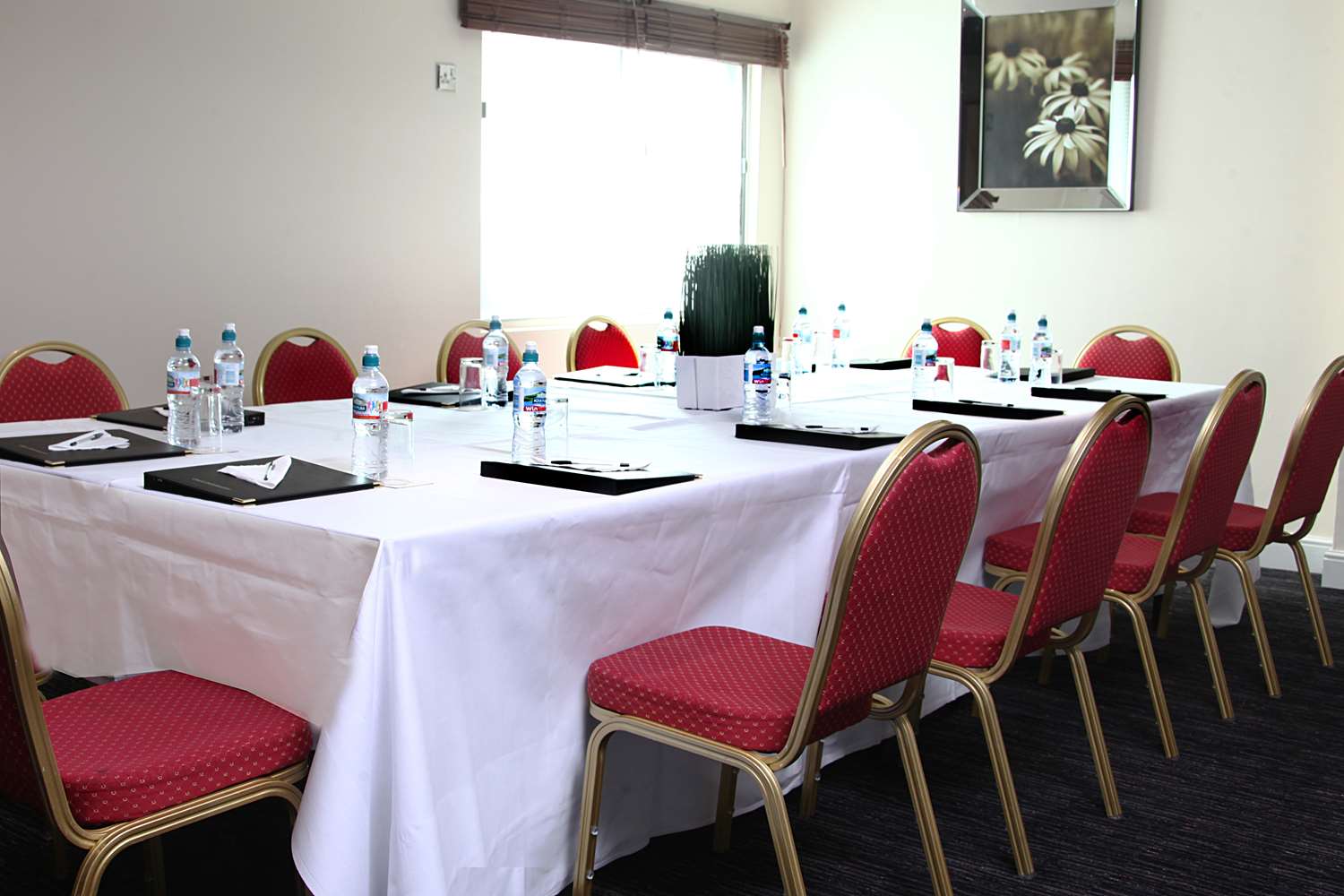 Фото Best Western Gatwick Skylane Hotel