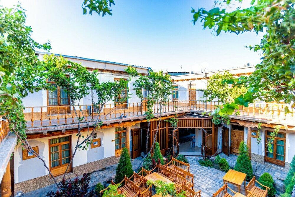 Фото Гранд Нодирбек