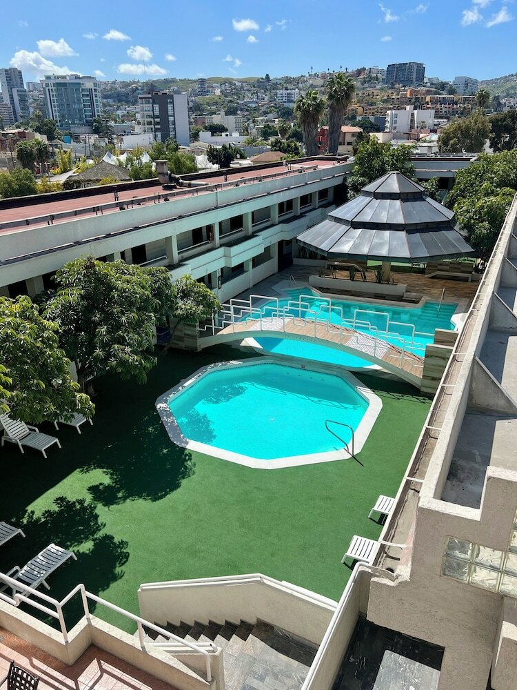 Фото Hotel Fiesta Tijuana