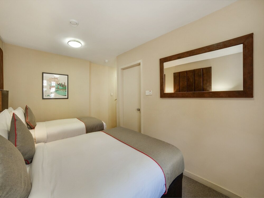 Фото Oyo Flagship Brentwood