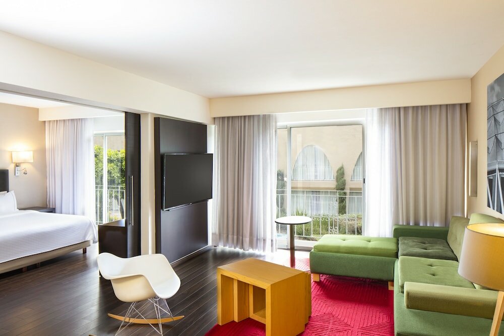 Фото Fiesta Inn Aeropuerto Ciudad de Mexico