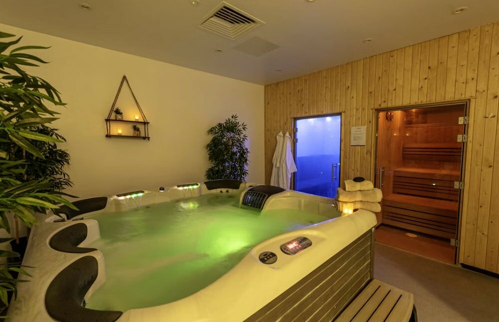 Фото Yarrow Hotel