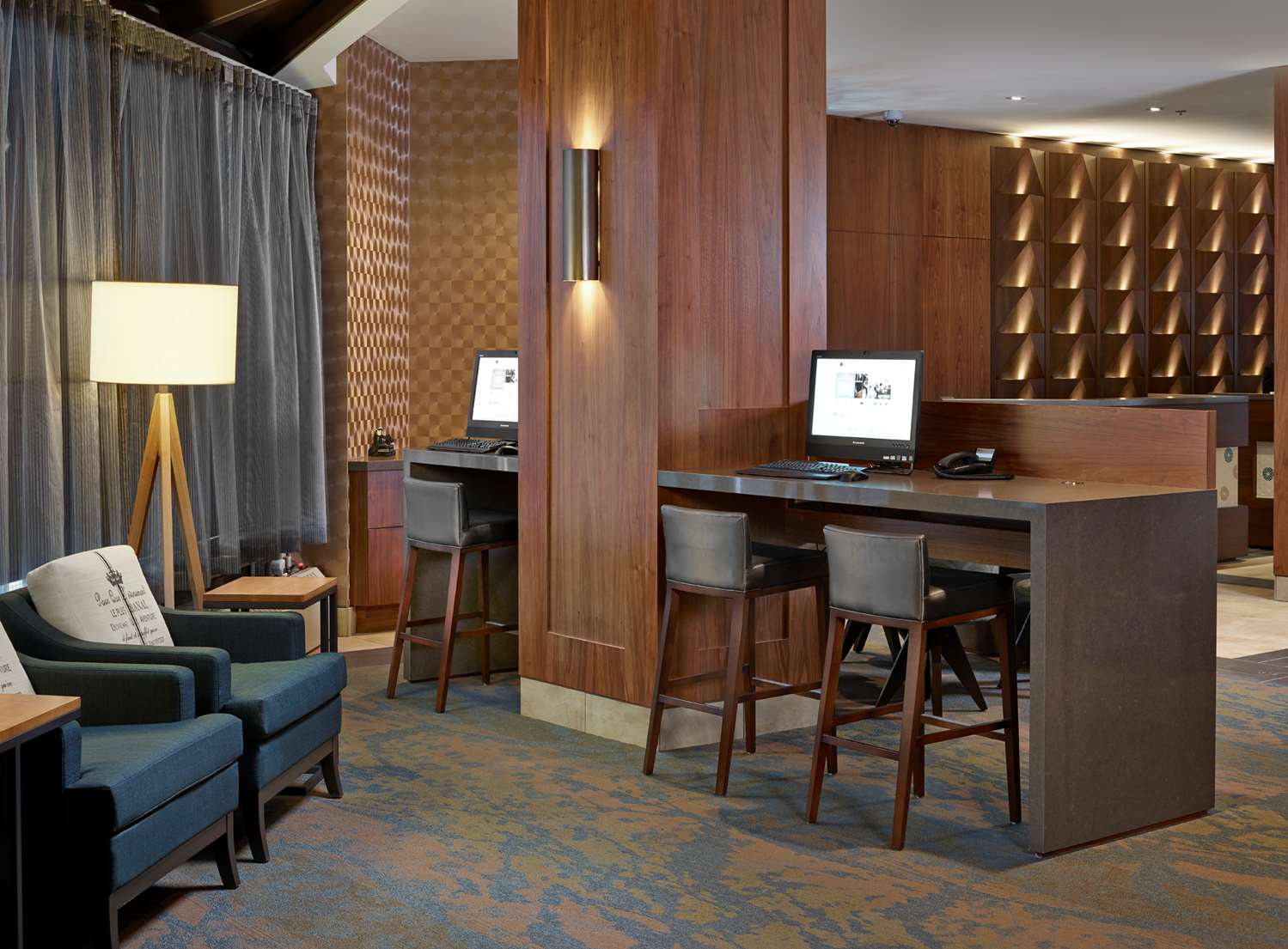 Фото DoubleTree by Hilton Hotel & Conference Centre Regina